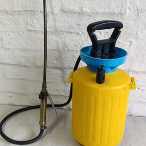 Pulverizador Manual de 6 Litros con Punta de Bronce - imagen 3