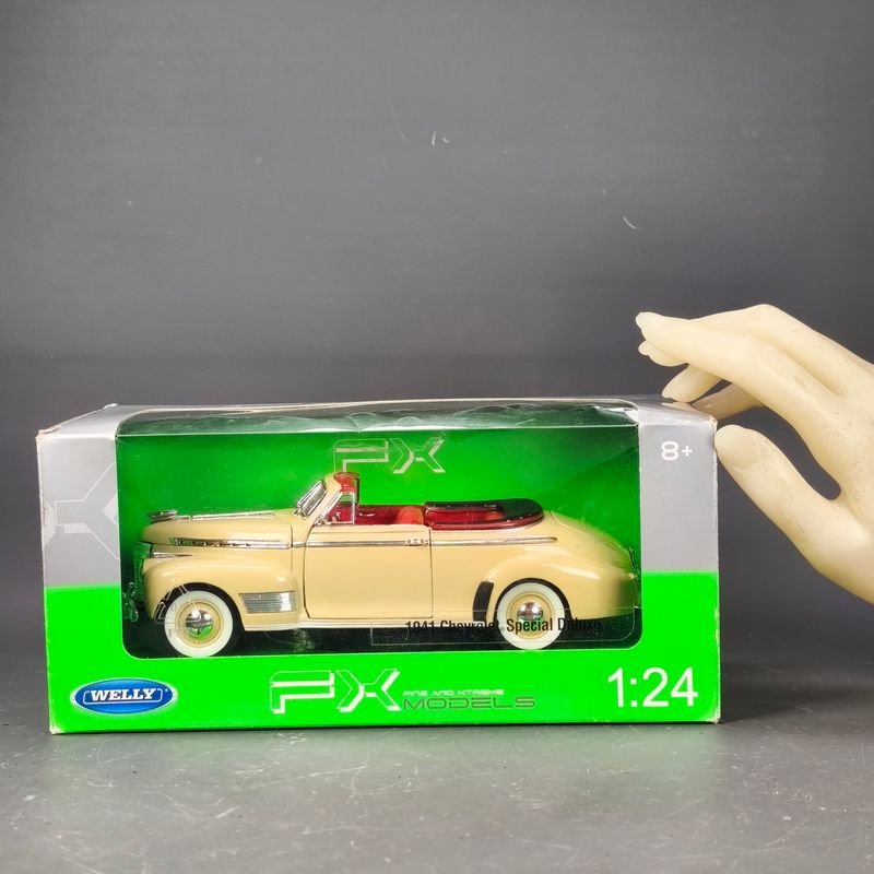 Modelo de coche a escala 1/24 de Chevrolet Special Deluxe - imagen 2