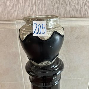 Lote anterior: Pedestal Negro con Portamaceta Decorado