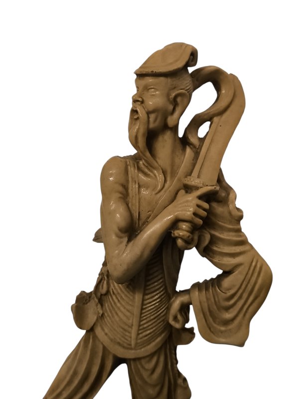 Figurita de guerrero oriental de resina con sello - imagen 4