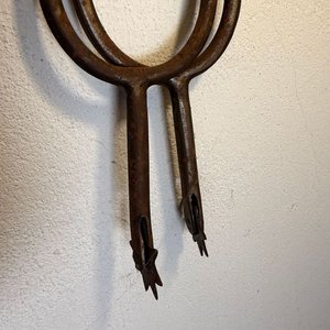 Par de Espuelas Antiguas de Hierro con Tiras de Cuero - imagen 3