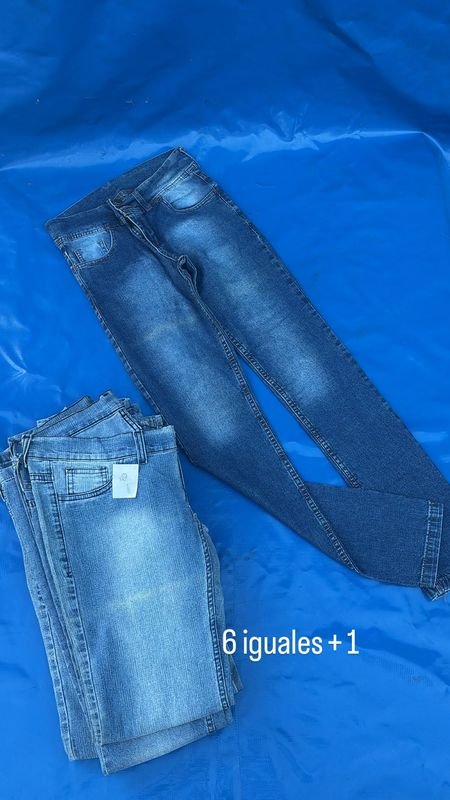 Ropa de jeans en buen estado - imagen 2