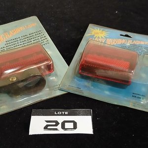 Repuestos y Accesorios para Bicicleta: 2 Luces Traseras y Biela Izquierda - imagen 2