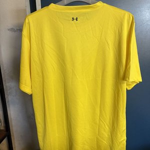 6 Camisetas Deportivas Amarillas Talle XL Under Armour - imagen 2