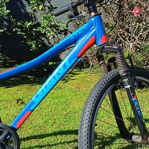 Bicicleta Giant XTC-JR - Tipo Montaña Juvenil Rodado 24 En Buen Estado - Cubiertas Desinfladas - imagen 2