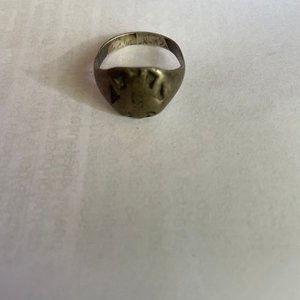 Lote anterior: Anillo de Maestro de Colección con Desgaste