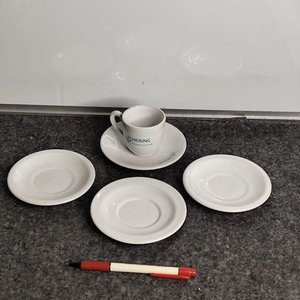 Lote anterior: Juego de Tazas y Platos de Cerámica Blanca Schering "Olmos"