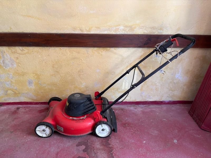 Item 889482 - Image 0