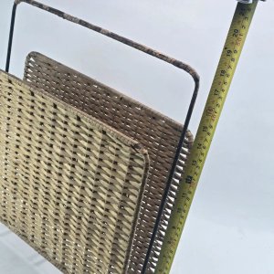Revistero de Mimbre con Estructura Metálica - imagen 3