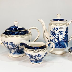 Juego de vajilla de losa blanca y azul con paisaje chinoiserie - imagen 3