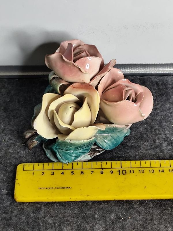 Flor de Porcelana Estilo Capodimonte, Rosa y Amarillo - imagen 1