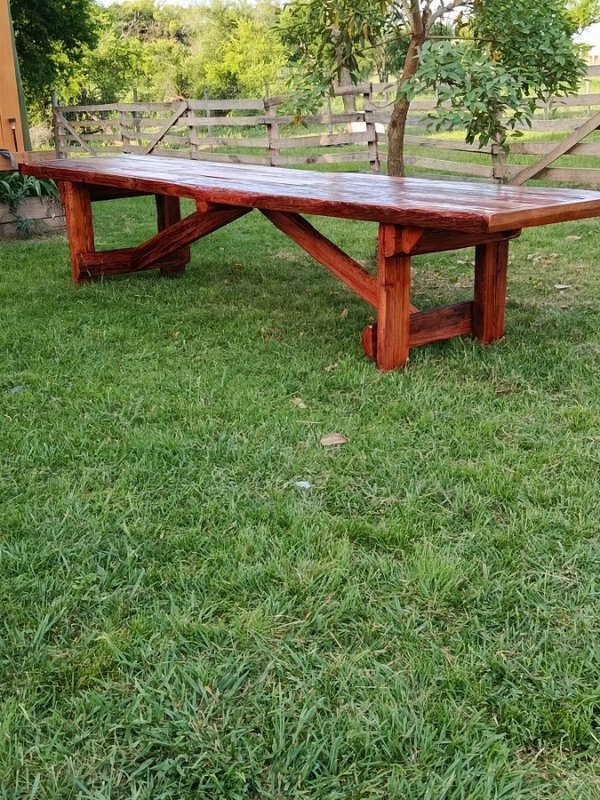 Mesa rustica de madera - imagen 5