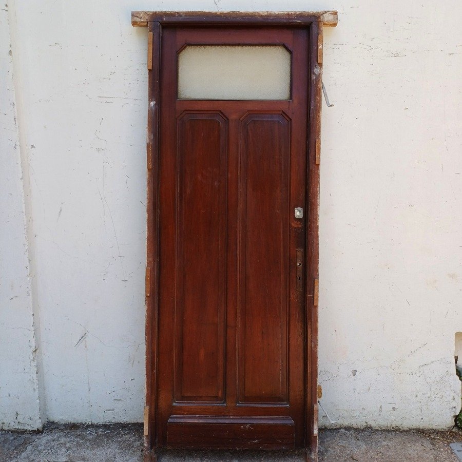 Item 16676 - Image 1