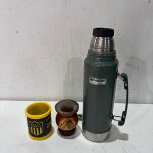 Lote anterior: Termo Stanley Verde con Taza y Mate
