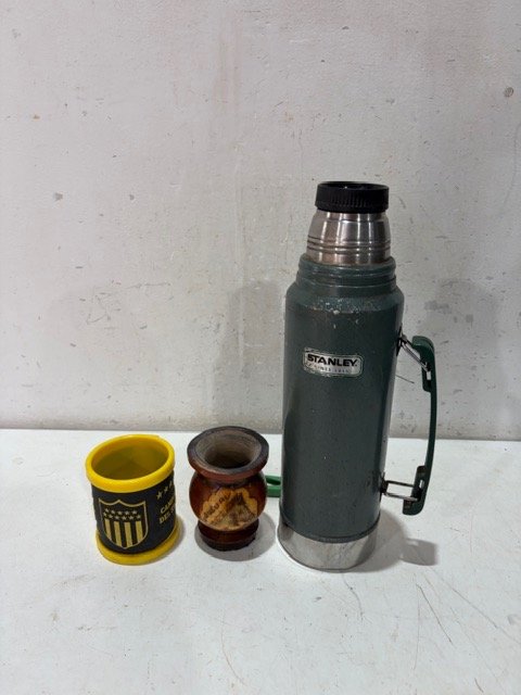 Termo Stanley Verde con Taza y Mate