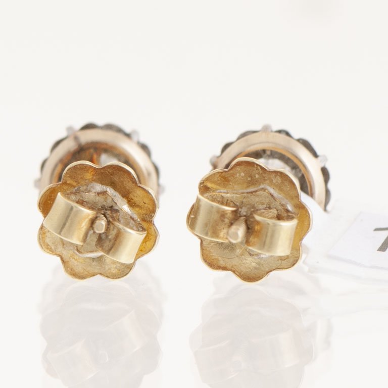 Pare de aretes de oro 18k con brillantes - imagen 2