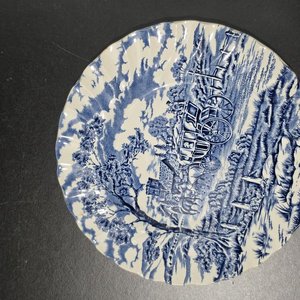 Juego de 4 Platos de Cerámica Inglesa con Decoración Azul y Escenas de Paisaje - imagen 13