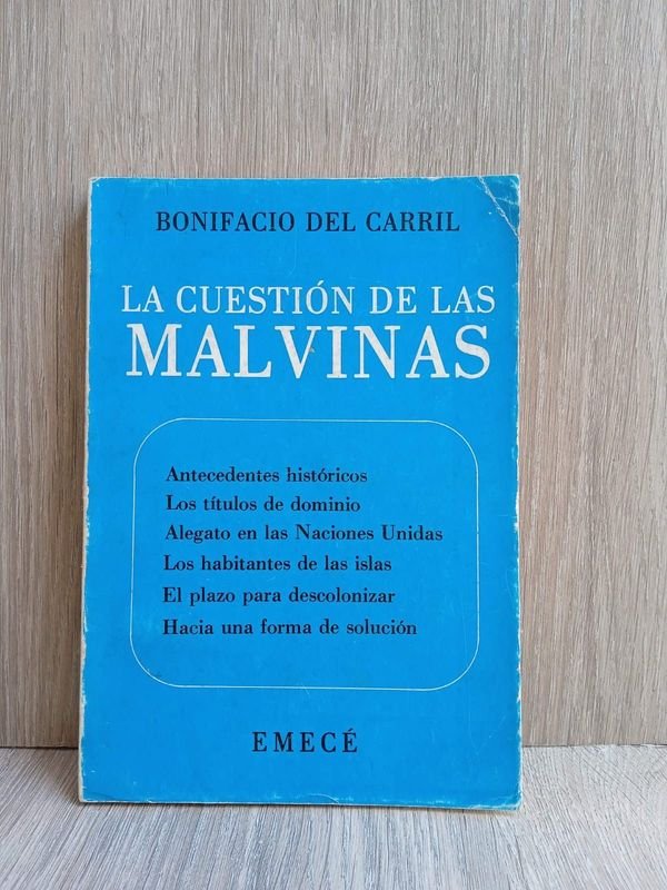 Lote siguiente: Libro sobre la Cuestión de las Malvinas