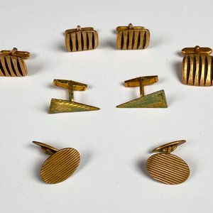 Cuatro Pares de Gemelos Dorados con Diseño Rayado y Geométrico - imagen 3