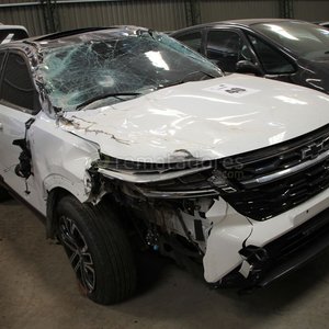 Lote anterior: Camioneta Chevrolet Blanca con Daños Severos