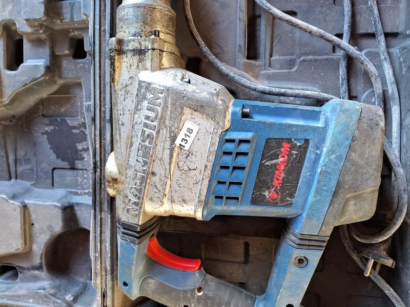 Martillo demoledor eléctrico en su caja - imagen 3