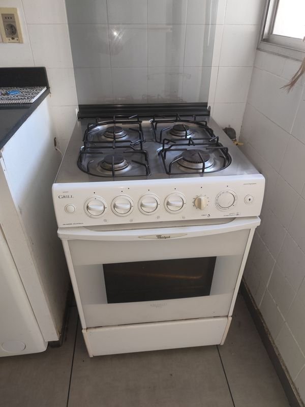 Cocina a Gas Whirlpool Blanca 4 Hornallas con Horno