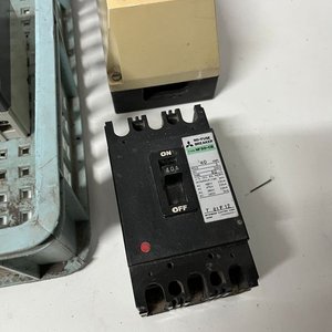 Disyuntores Industriales ABB, Iskra y Mitsubishi - Lote Variado - imagen 6