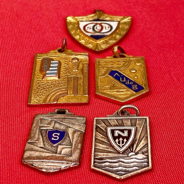 Medallas antiguas deportivas con detalles en esmalte - imagen 2