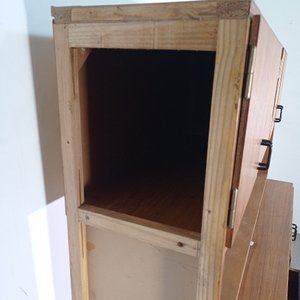 Mueble de madera en dos tramos con cajones y puertas - imagen 5