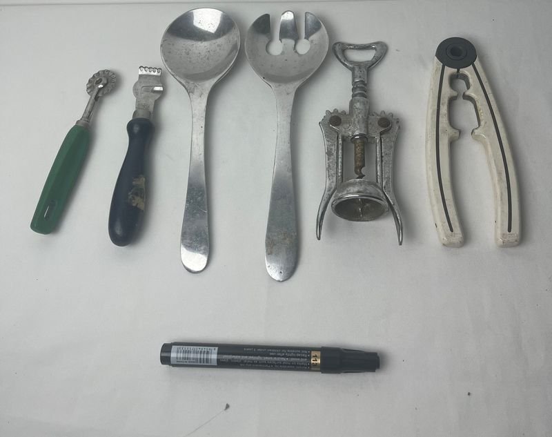 Utensilios de cocina en buen estado - imagen 3