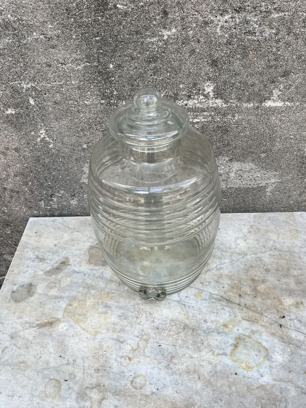 Botella de vidrio con tapa y canilla de bronce - imagen 2