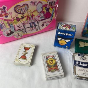 Lote de Juegos: Cartas, Dominó y Maletín Barbie Diseñadora - imagen 7