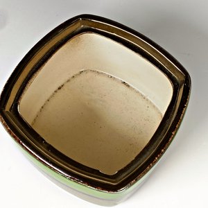 Caja de Loza con Tapa Sellada, Diseño Moderno - imagen 2