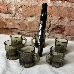 Set de 6 Jarritas de Vidrio Prensado Oscuro - imagen 2