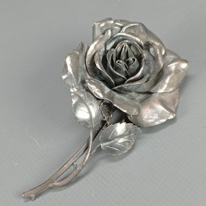 Antiguo Prendedor de Plata con Alfileres de Oro en Forma de Rosa - imagen 4