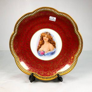 Plato de Porcelana Bavaria con Dama y Borde Dorado - 28 cm - imagen 2