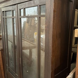 Biblioteca Antigua de Roble con Puertas de Vidrio - imagen 3
