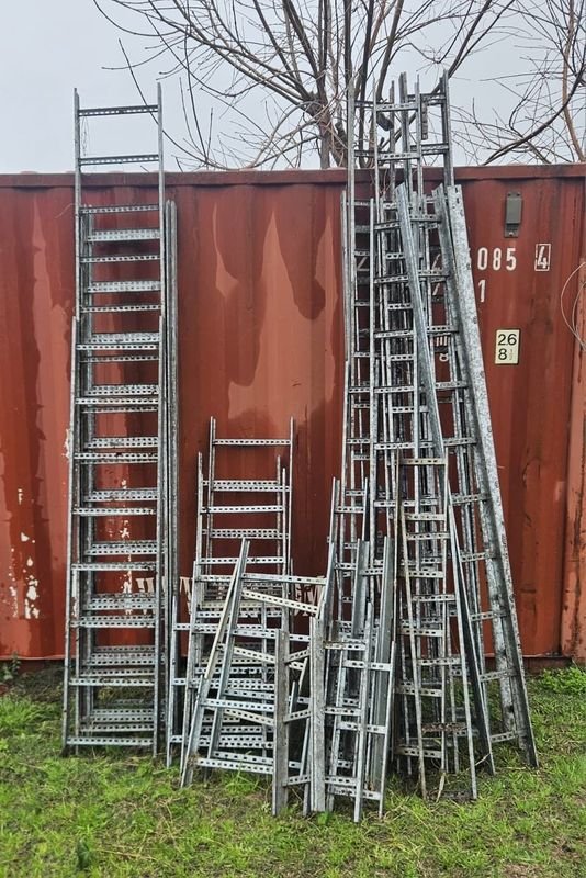 Tramos y Bastidores de Escaleras Metálicas Galvanizadas para Construcción
