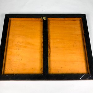 Cuadro con Relieve: Abuelo y Niño en Marco de Madera - imagen 4
