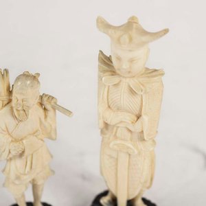 Par de Figuras Chinas de Marfil Tallado - imagen 2