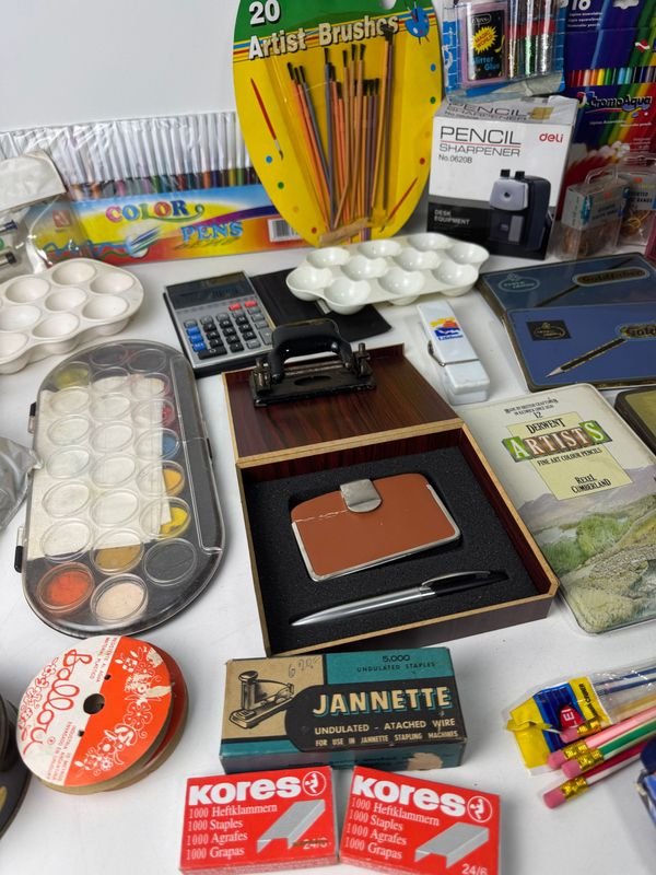 Gran lote de papelería, nuevos y algunos usados - imagen 10