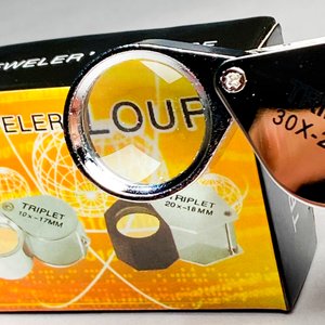 Lupa Joyero Triplet 30x-21mm con Estuche - imagen 2