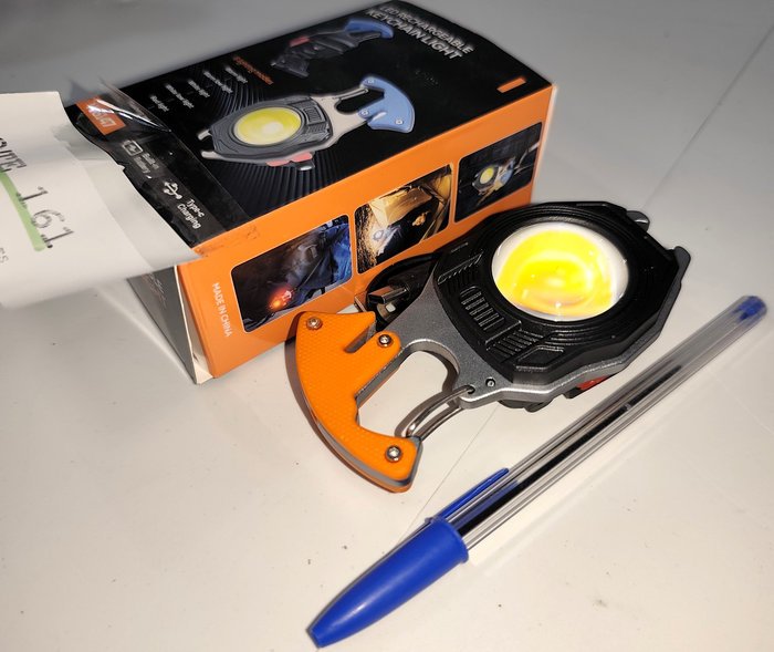 Lote siguiente: Llave Multifuncional Llavero Recargable con Luces LED