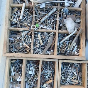 Rotomartillo Desarmado en Valija con Tornillos Varios - imagen 3