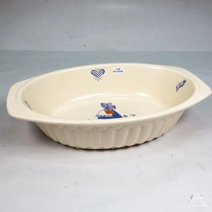 Lote anterior: Fuente Oval de Porcelana Blanca con Diseño de Patos y Monograma Familiar