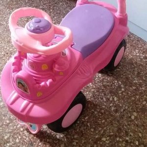 Lote siguiente: Buggy para niña dora la exploradora con baúl