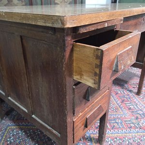 Escritorio Antiguo de Roble con Tapa de Chapa y Cajones - imagen 6