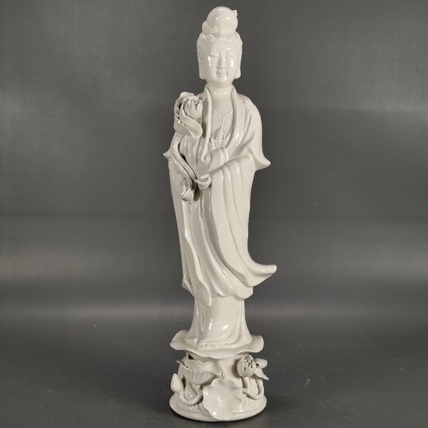 Figura Blanc de Chine en Porcelana Sellada - 31cm - imagen 1