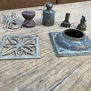 PIEZAS EN BRONCE Y PLOMADA OBRA - imagen 4