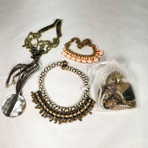 Lote Variado de Bijouterie: Collares y Pulseras - imagen 2